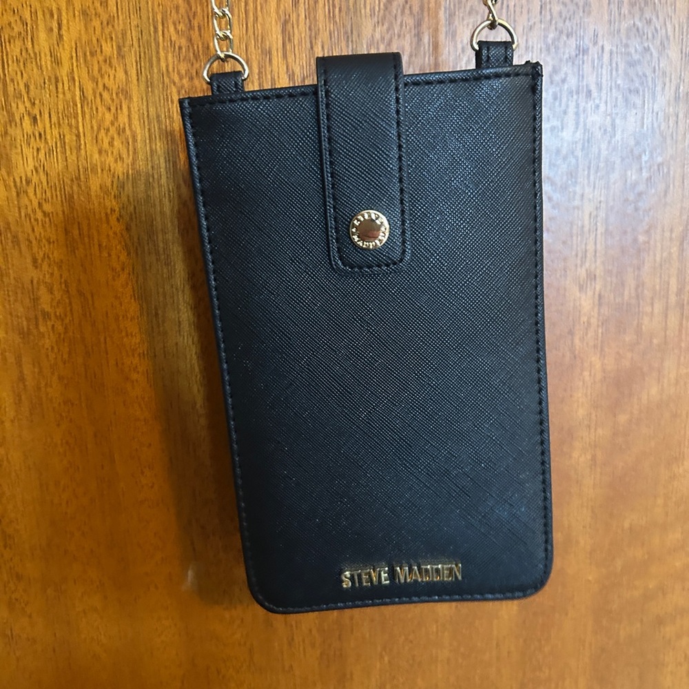 Steve Madden Mini Black Phone Crossbody with Gold Chain - Picture 3 of 10